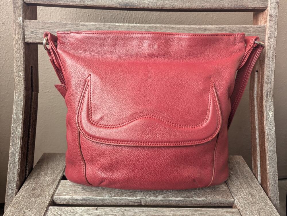 💜Stone Mountain Rust Red Pebbled Leather Multi-Pocket Bag